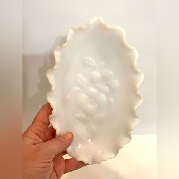VTG Hazel Atlas Early American Milk Glass Oval Ruffled Rim Pickle Tray C. 1958 - Picture 6 of 6